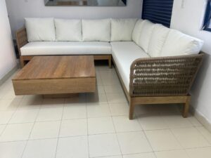 Sala tipo L en Aluminio Madera y Cordón
